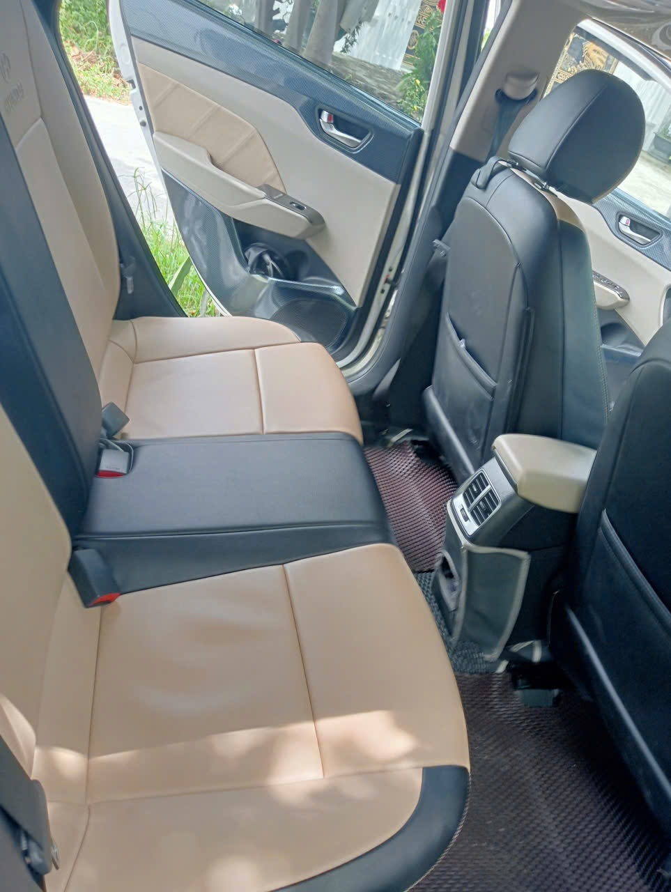 Hyundai Accent 1.4 AT tiêu chuẩn 2023 - Nội thất 4