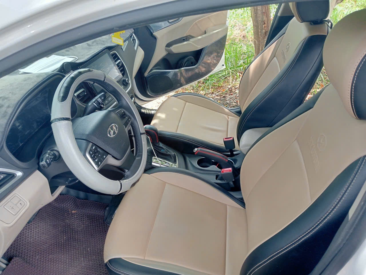 Hyundai Accent 1.4 AT tiêu chuẩn 2023 - Nội thất 5