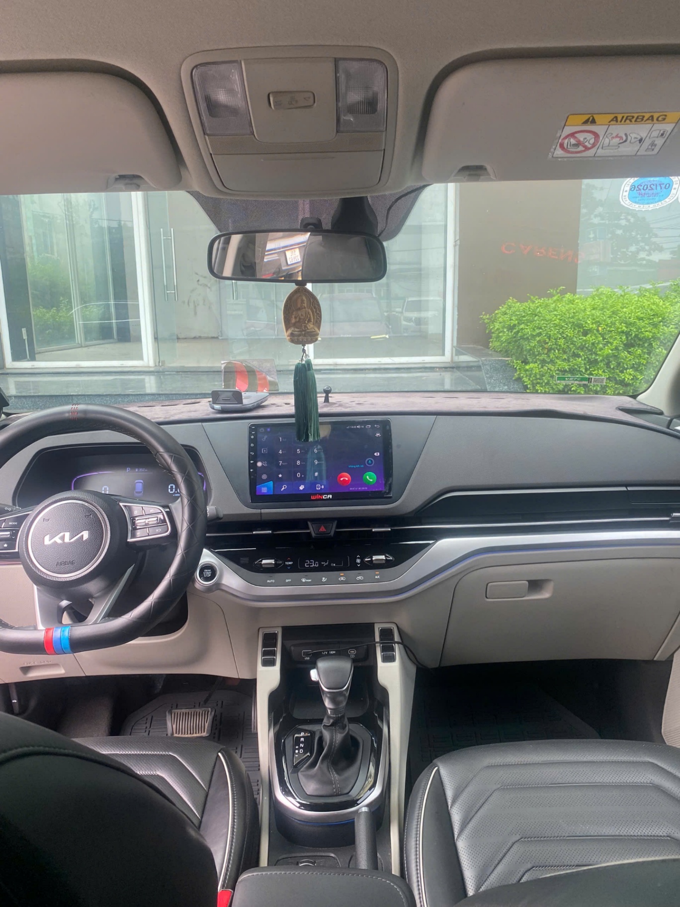 Kia Carens Luxury 2023 - Nội thất 1