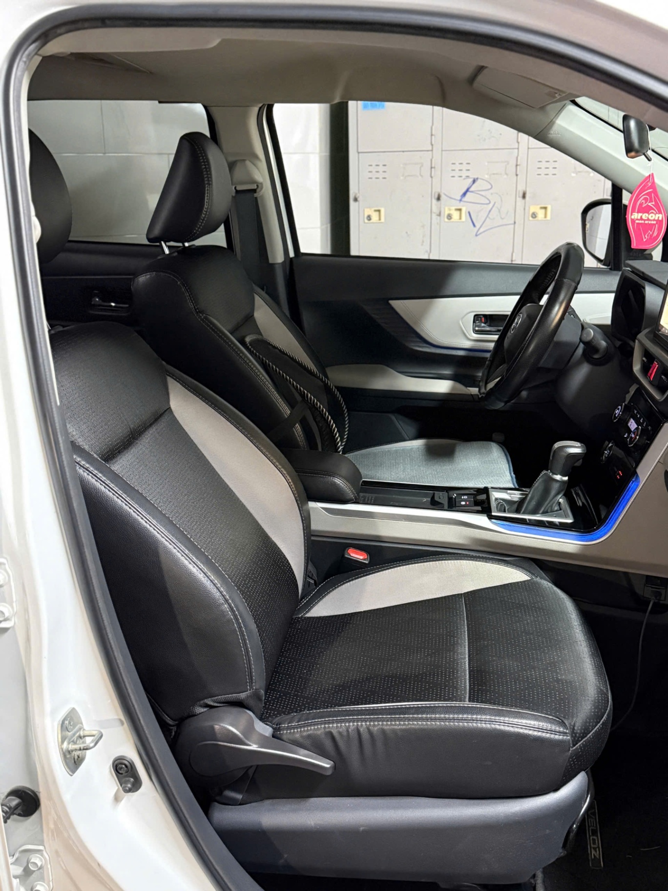 Toyota Veloz Cross 1.5 CVT 2022 - Nội thất 3