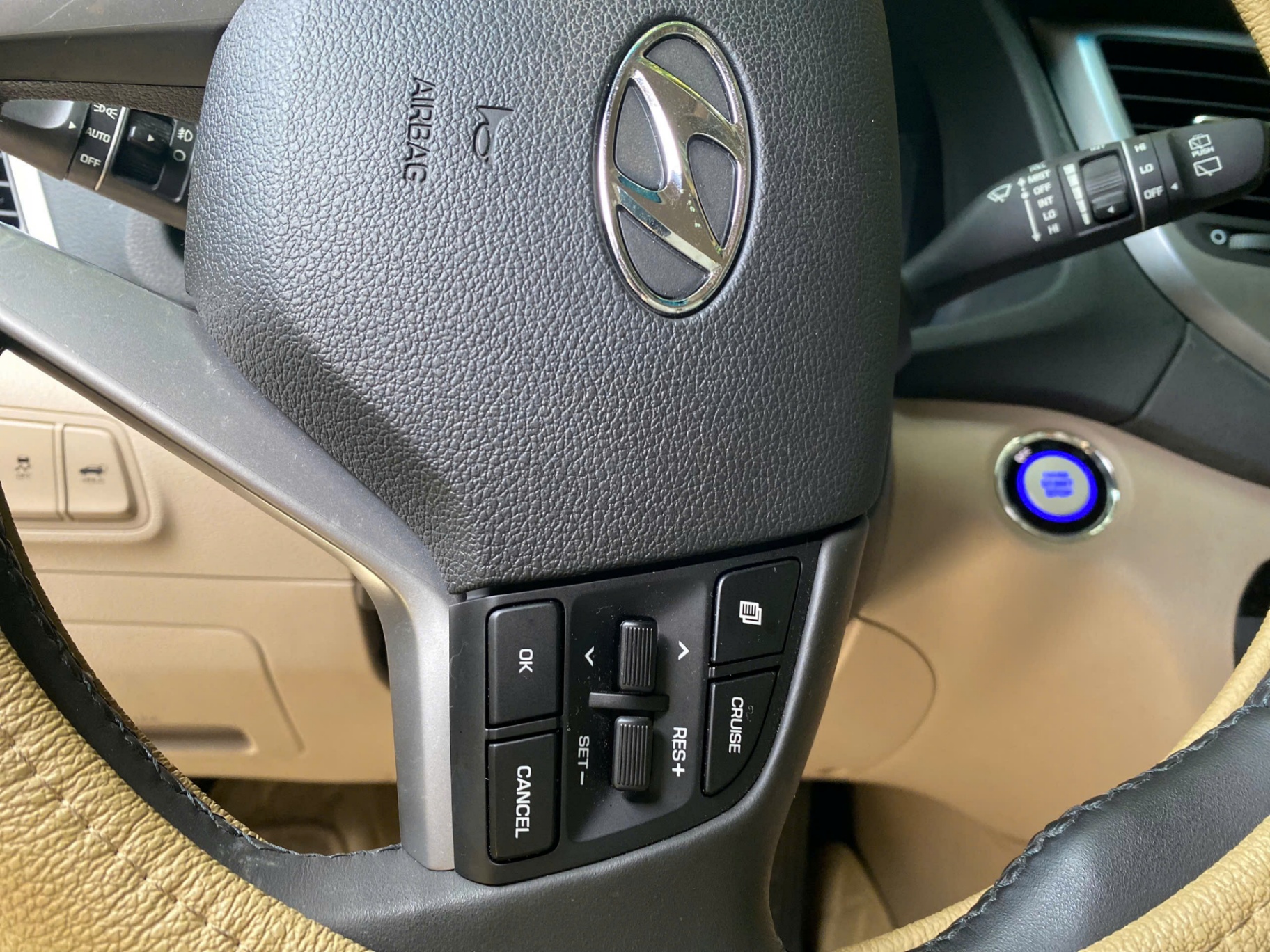 Hyundai Tucson Đặc biệt 2.0 máy xăng 2019 - Nội thất 9