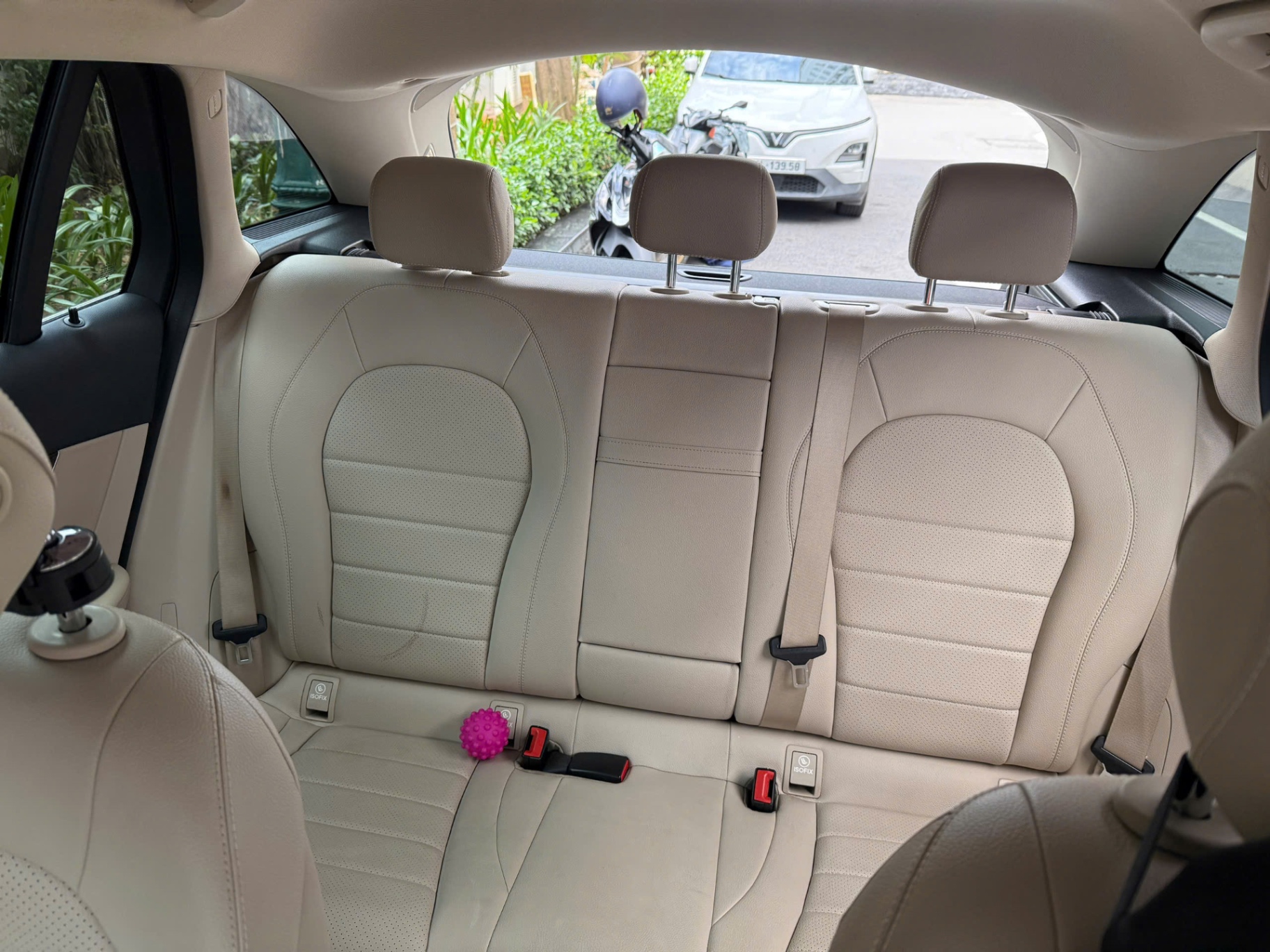 Mercedes GLC200 2021 - Nội thất 4