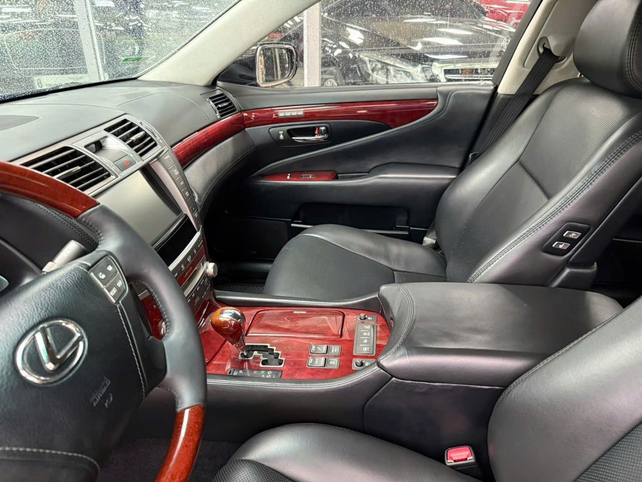 Lexus 600hl 2010 - Nội thất 6
