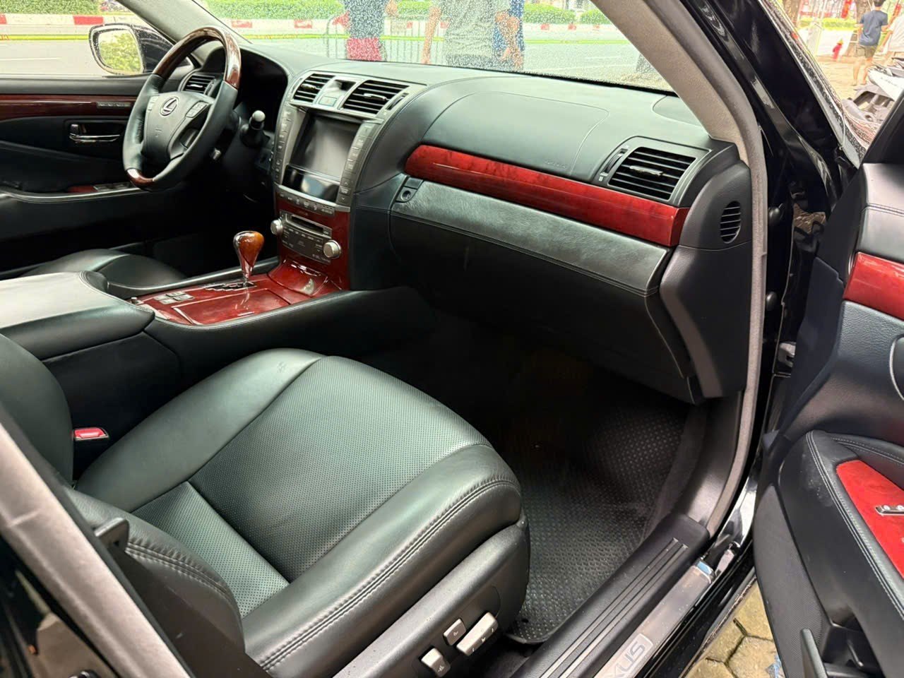 Lexus 600hl 2010 - Nội thất 7