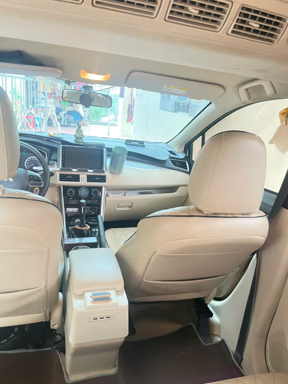 Mitsubishi Xpander MT 2019  - Nội thất 2