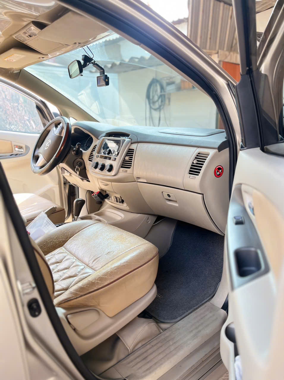 Toyota Innova 2.0G 2015  - Nội thất 6