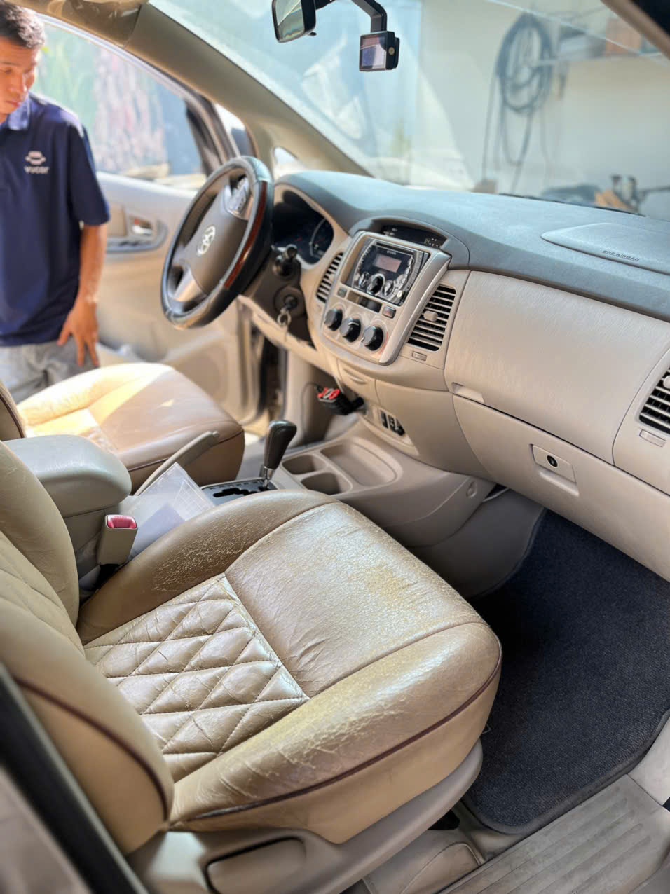 Toyota Innova 2.0G 2015  - Nội thất 9