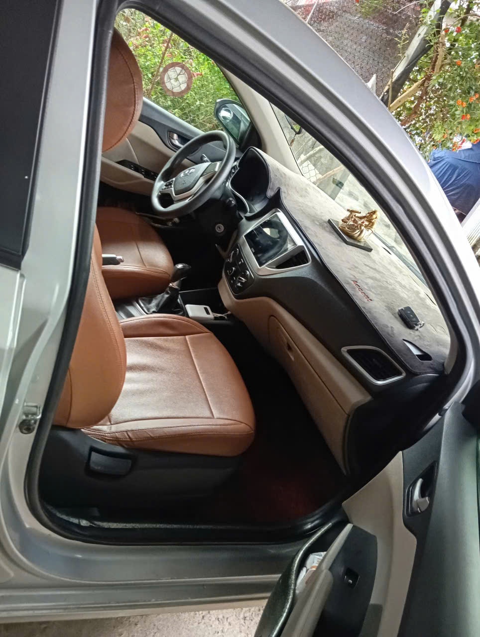 Hyundai Accent bản thiếu 2018 - Nội thất 2