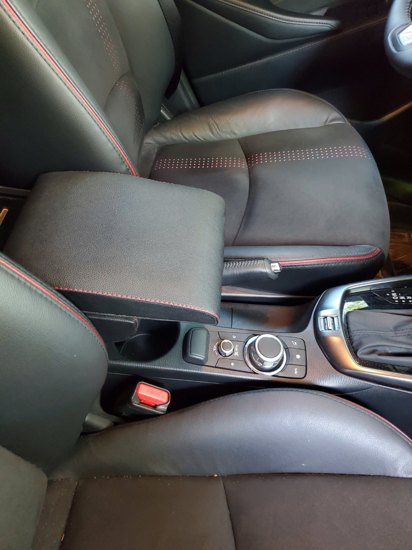 Mazda 2 Luxury 2024 - Nội thất 5