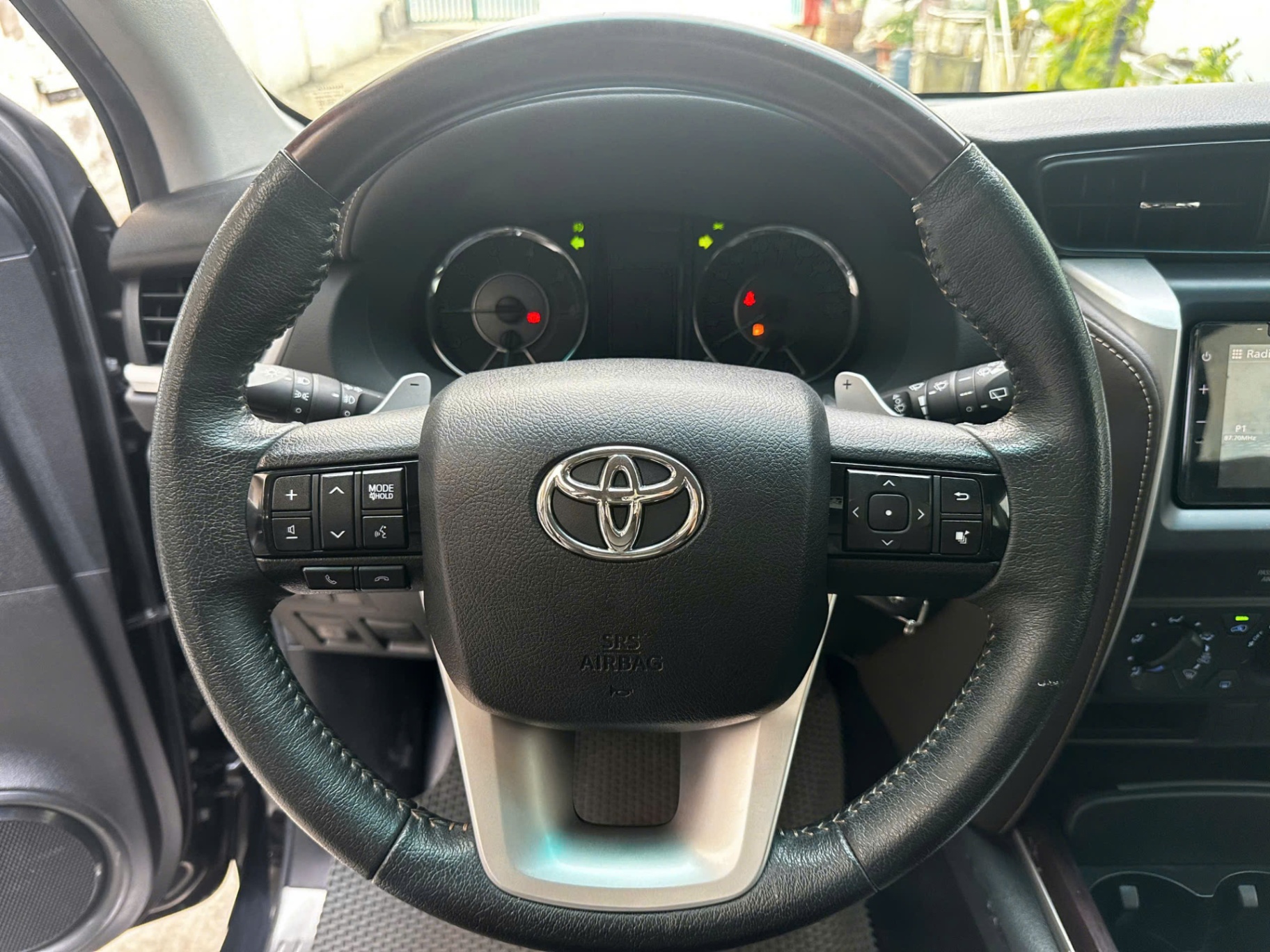 Ford Fortuner Dầu tự động 2020 - Nội thất 3