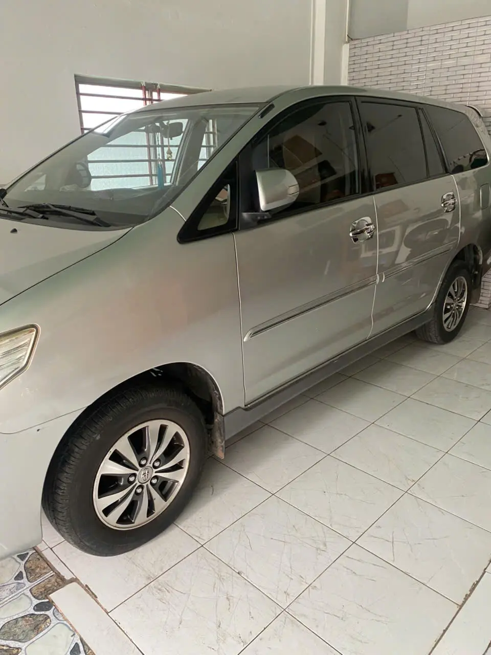 Toyota Innova E 2016 - Ngoại thất 2