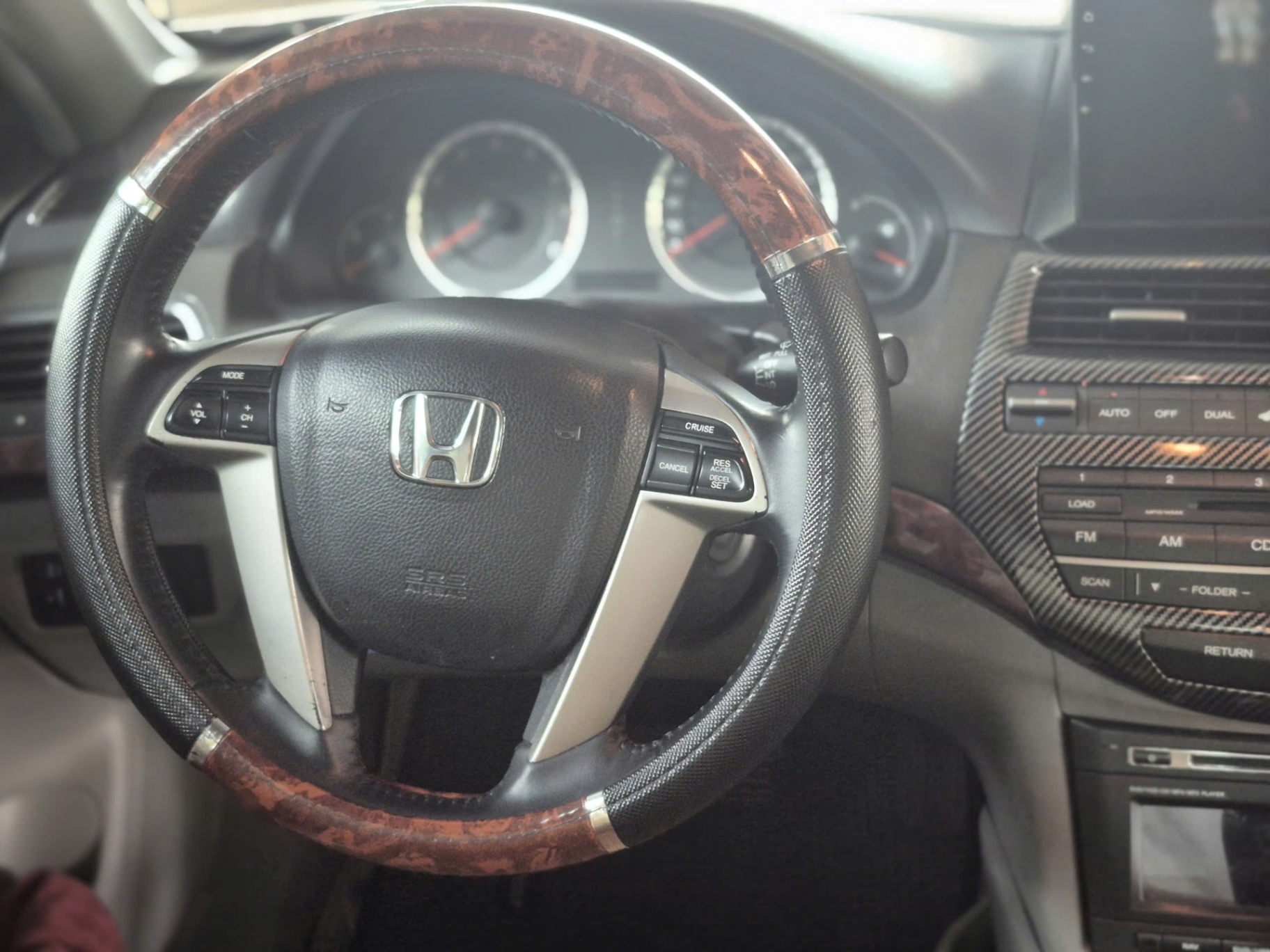 Honda Accord 2.4 AT 2008 - Nội thất 4