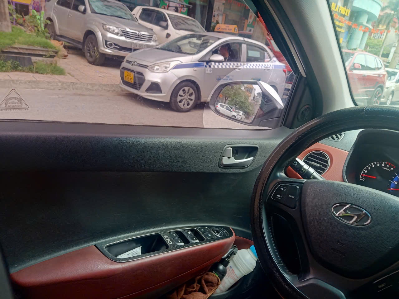 Hyundai i10 Grand 1.2 AT 2017 - Nội thất 3
