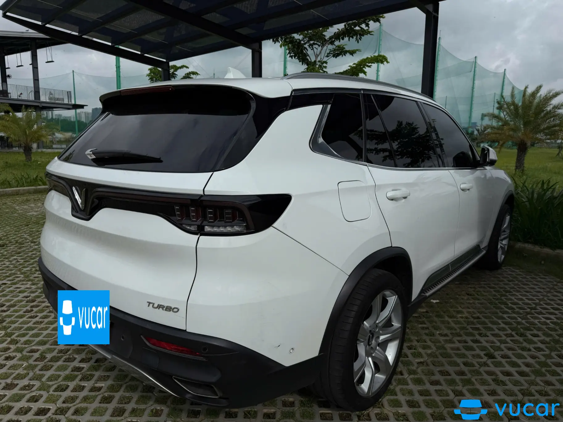 Vinfast Premium Lux SA 2.0 2020 - Ngoại thất 5