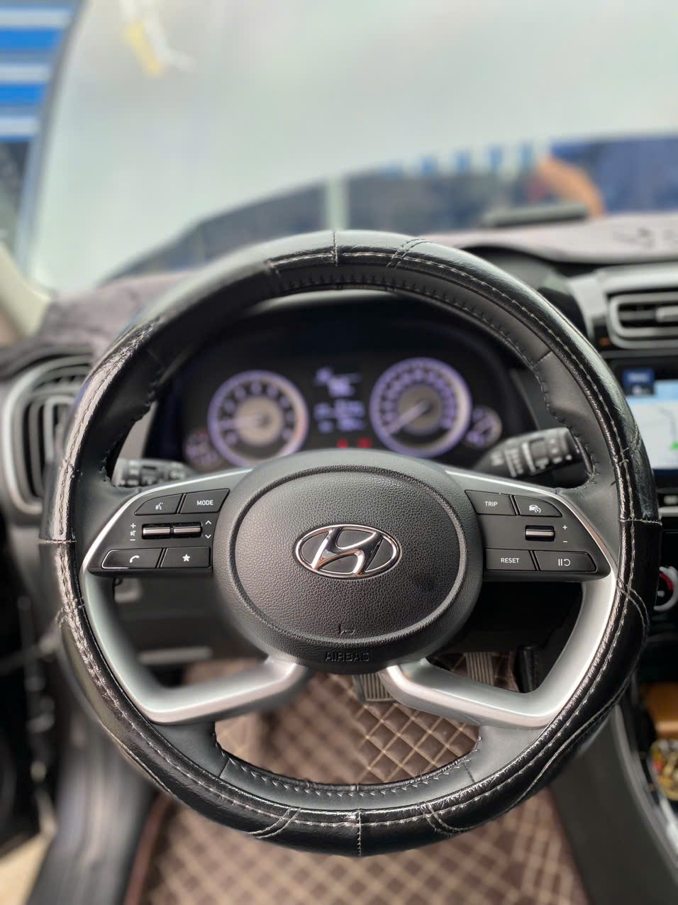 Hyundai Creta đặc biệt xám titan 2022 - Nội thất 9