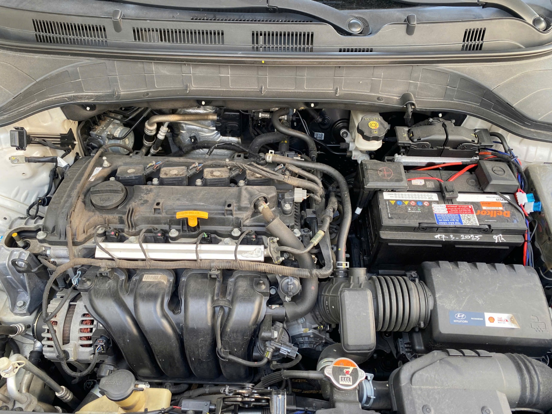 Hyundai Kona TC 2019 màu trắng - Khoang động cơ 1