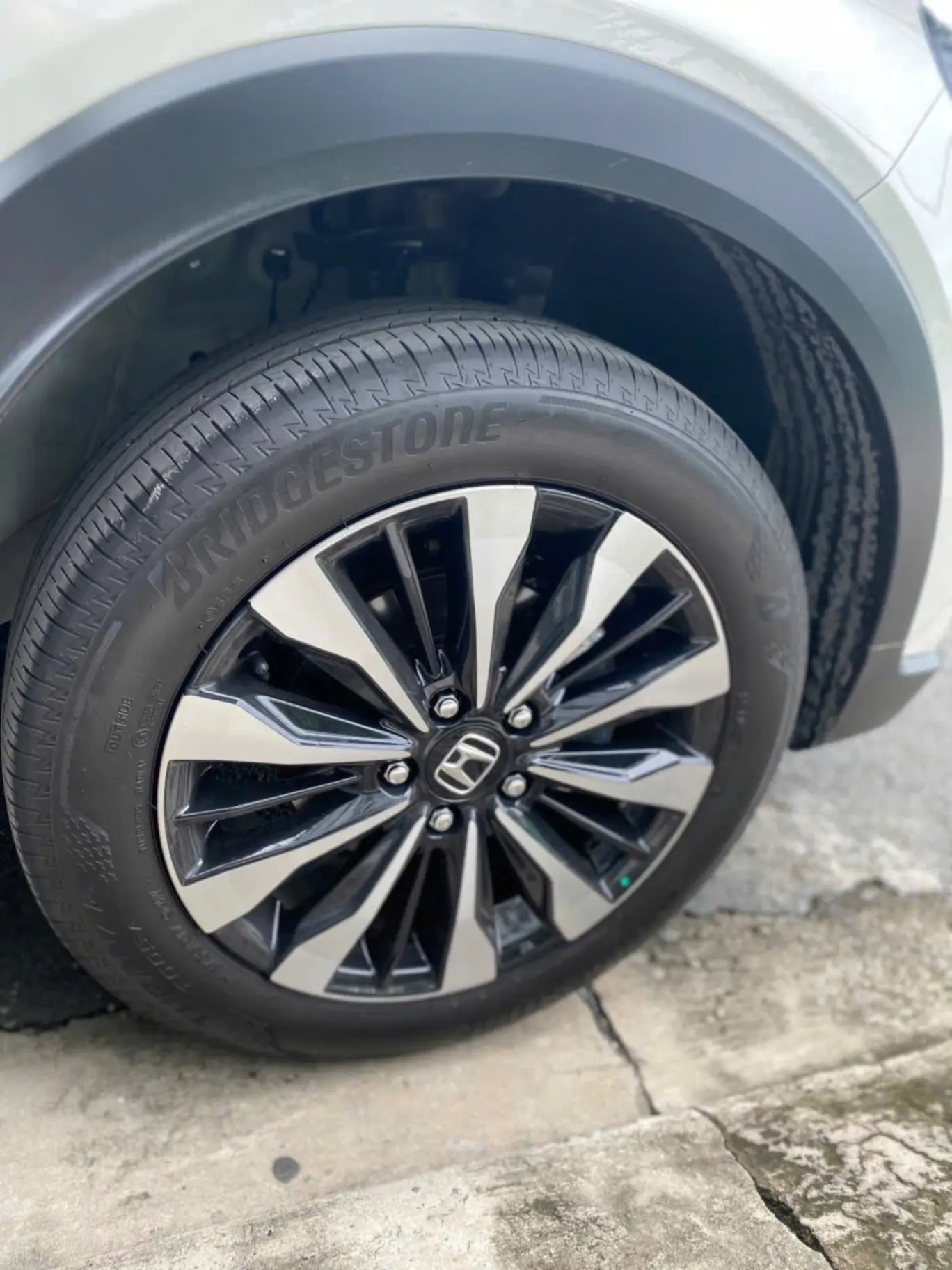 Honda BR-V L 1.5 2024 - Ngoại thất 4
