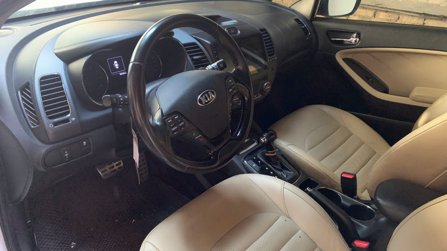 Kia Cerato 2.0 AT 2018 - Nội thất 1