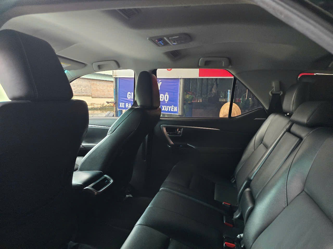Toyota fortuner 2.7L 4x2 AT 2022 - Nội thất 4