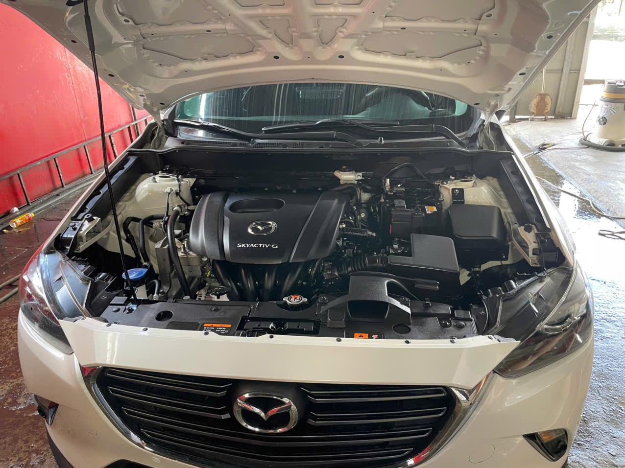 Mazda CX3 2023 - Khoang động cơ 1