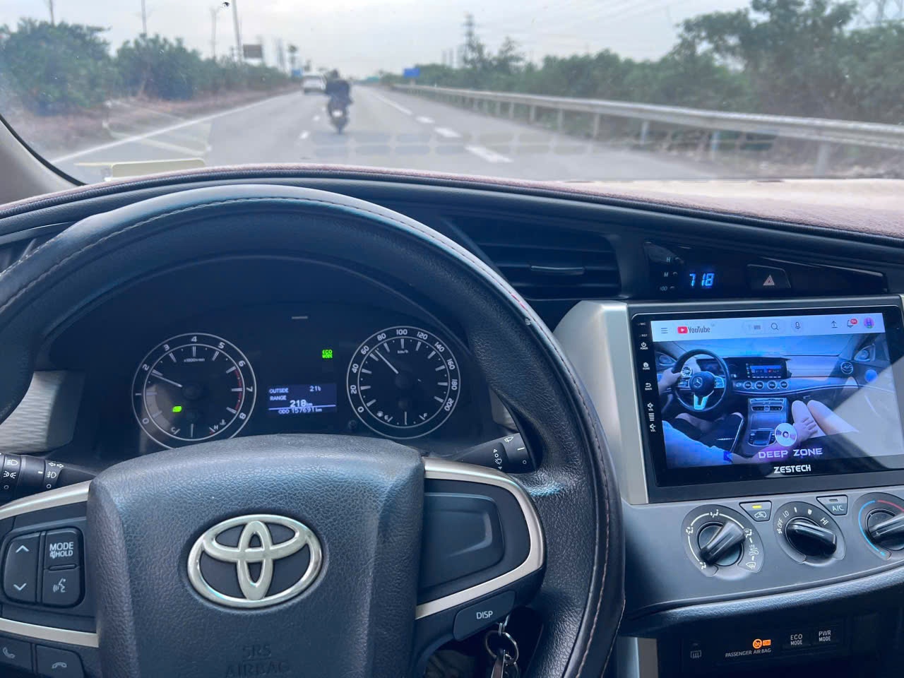 Toyota Innova E2.0 2018  - Nội thất 1