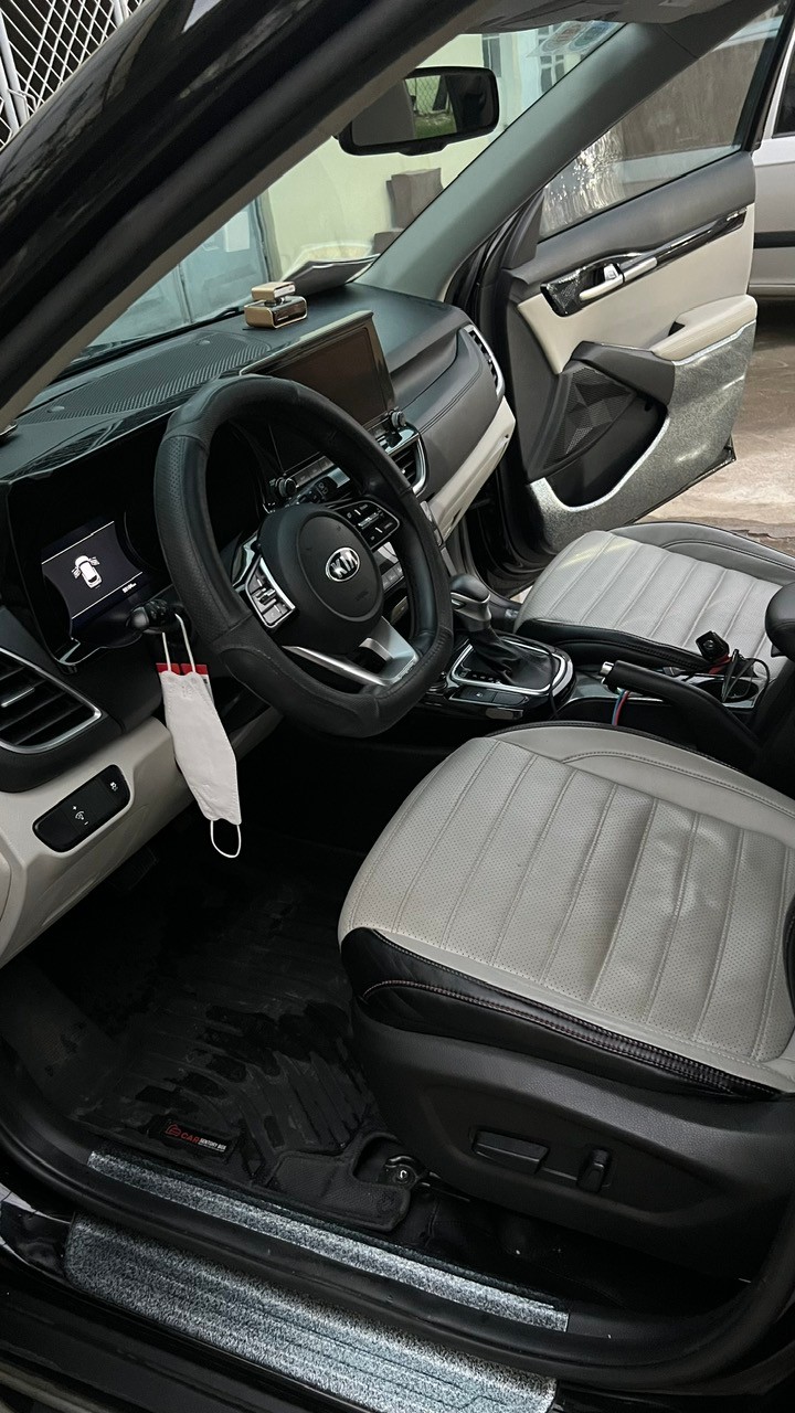 Kia Seltos Premium 2020  - Nội thất 3
