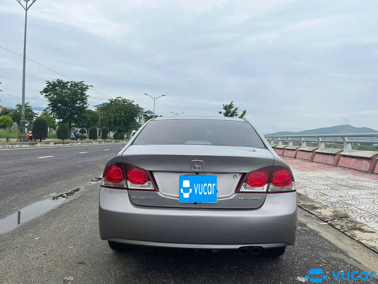 Honda Civic AT 2009 - Ngoại thất 6
