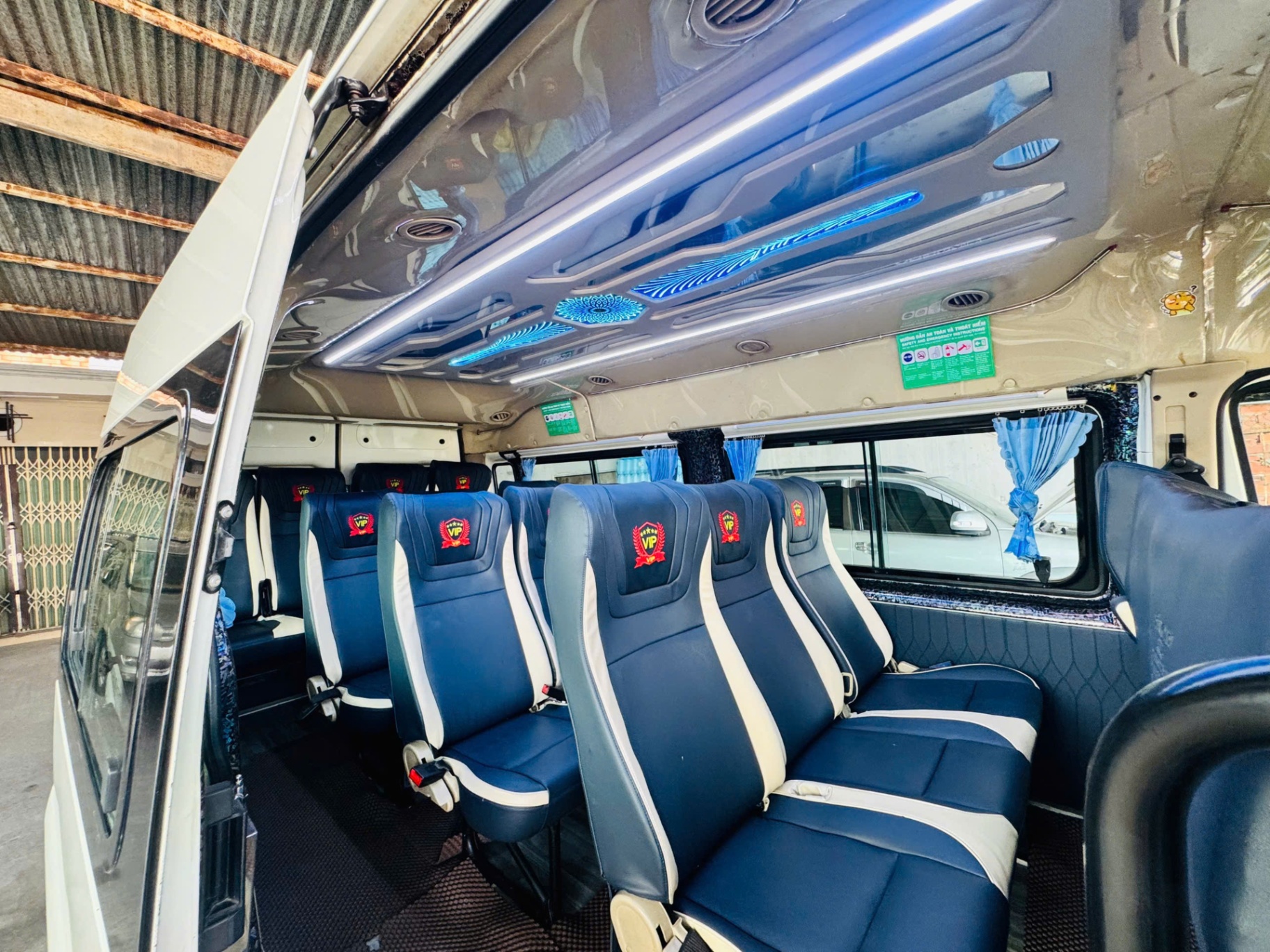 Ford Transit 2018 - Nội thất 1