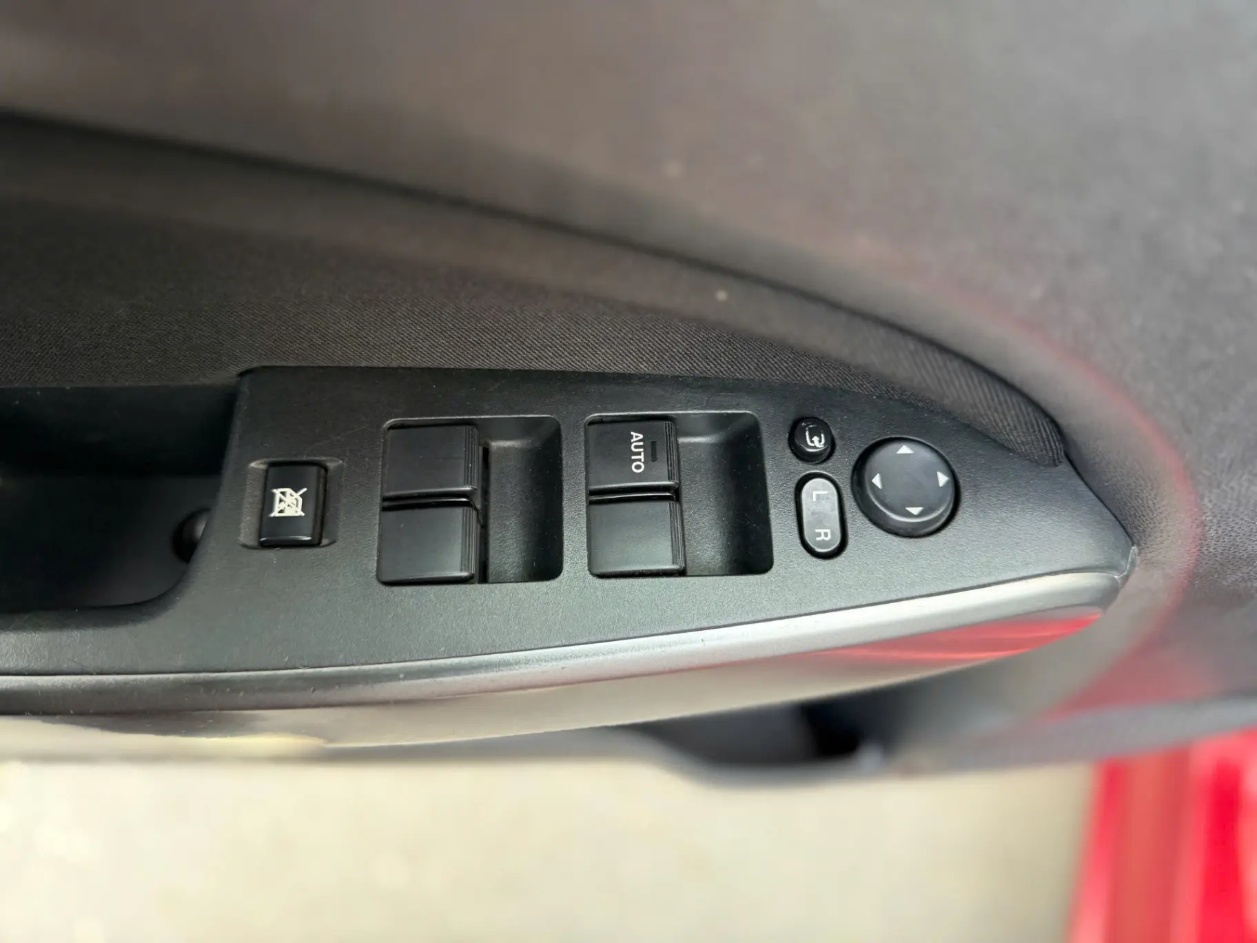 Mazda 2s 2015 màu đỏ - Ngoại thất 7