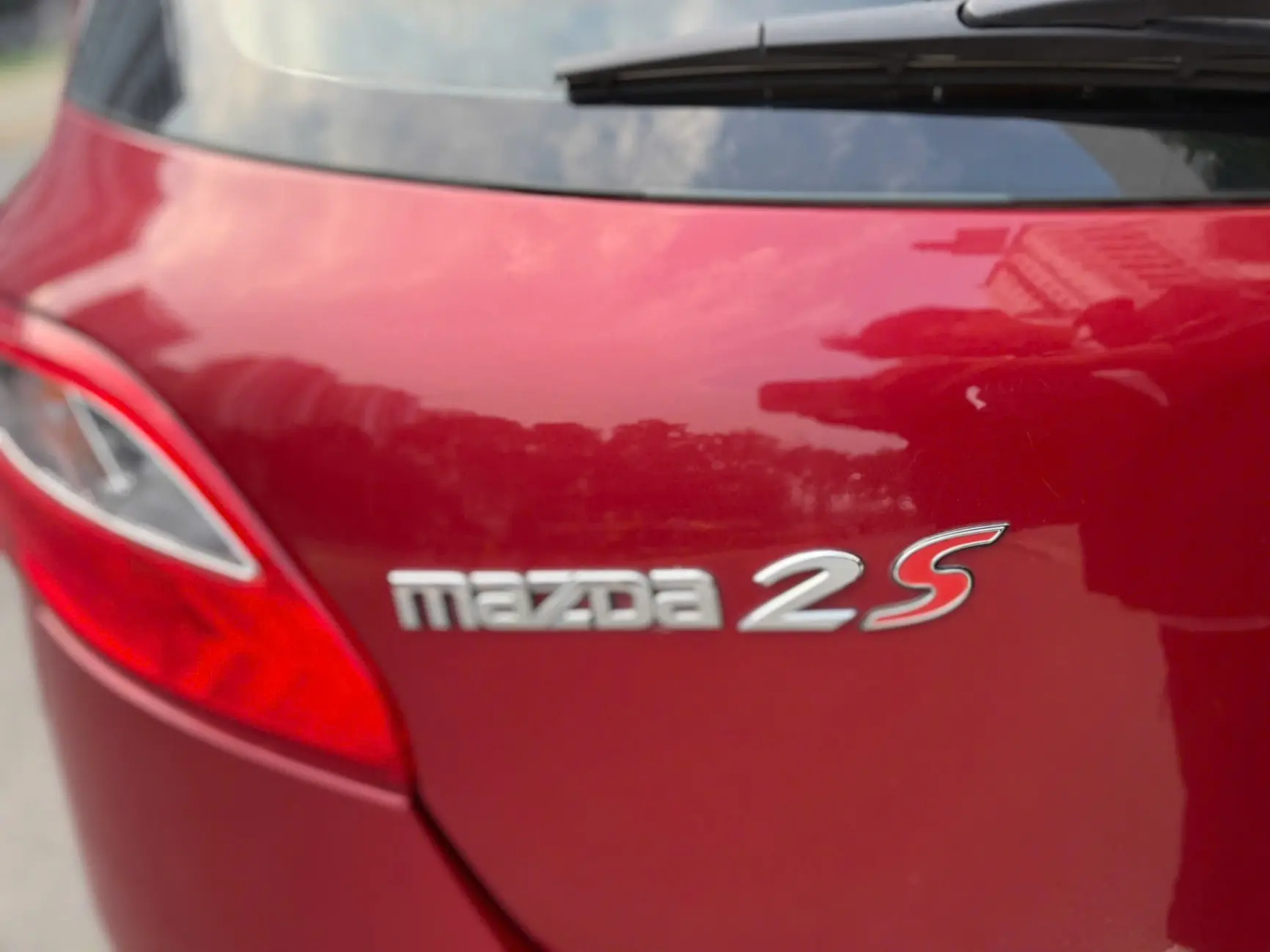 Mazda 2s 2015 màu đỏ - Ngoại thất 9