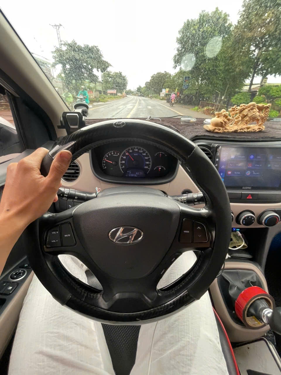 Hyundai i10 Hatchback 2014  - Nội thất 2