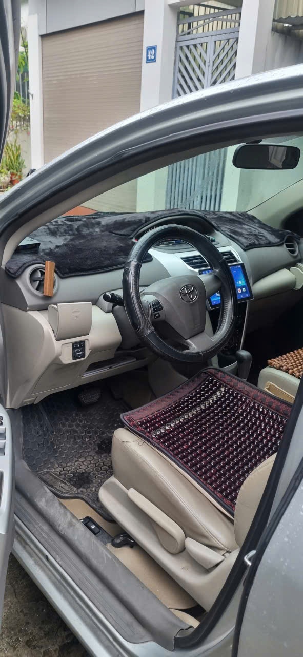 Toyota Vios số tự động 2010 - Nội thất 5