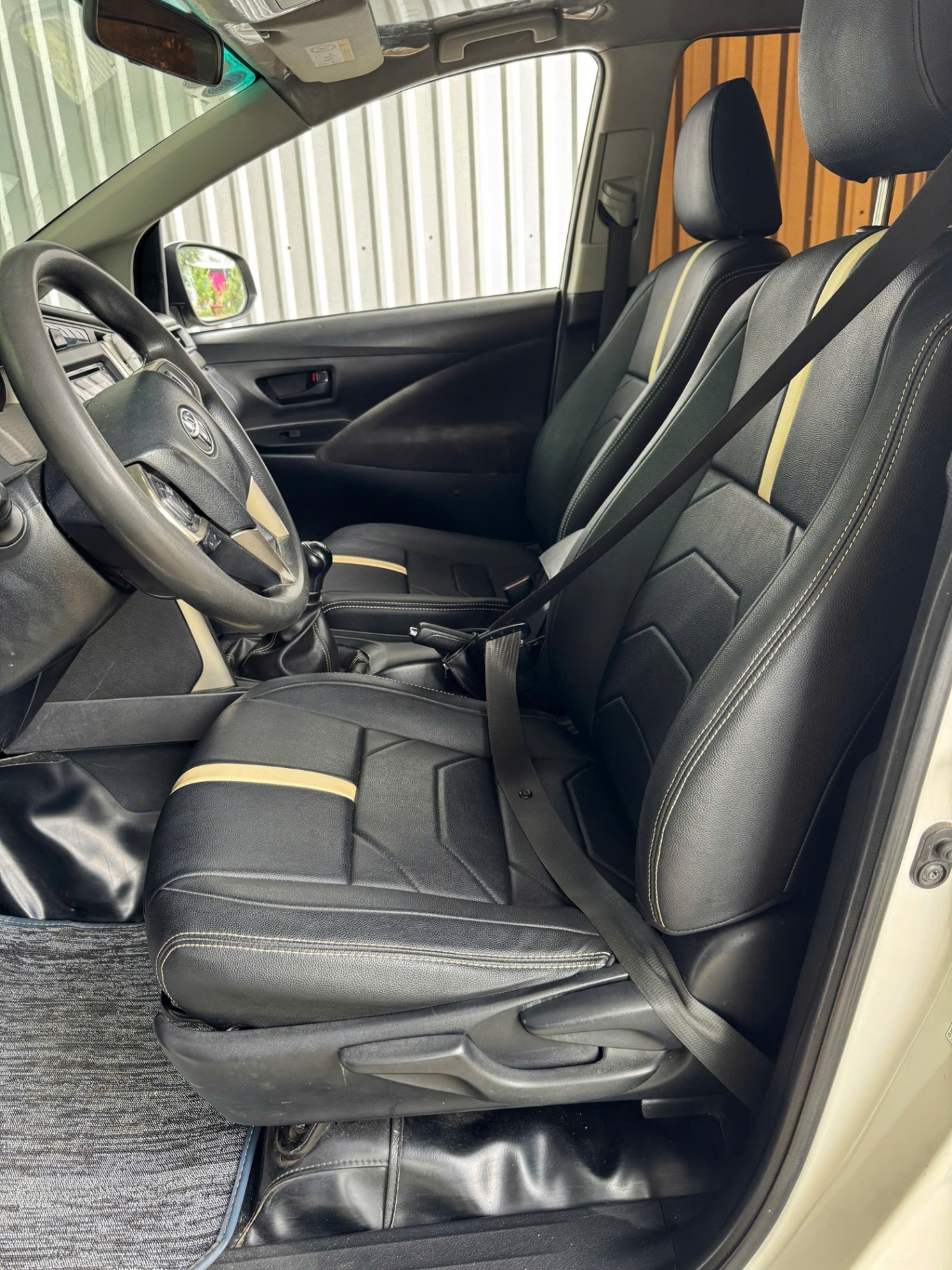 Toyota Innova 2.0E 2018 - Nội thất 1