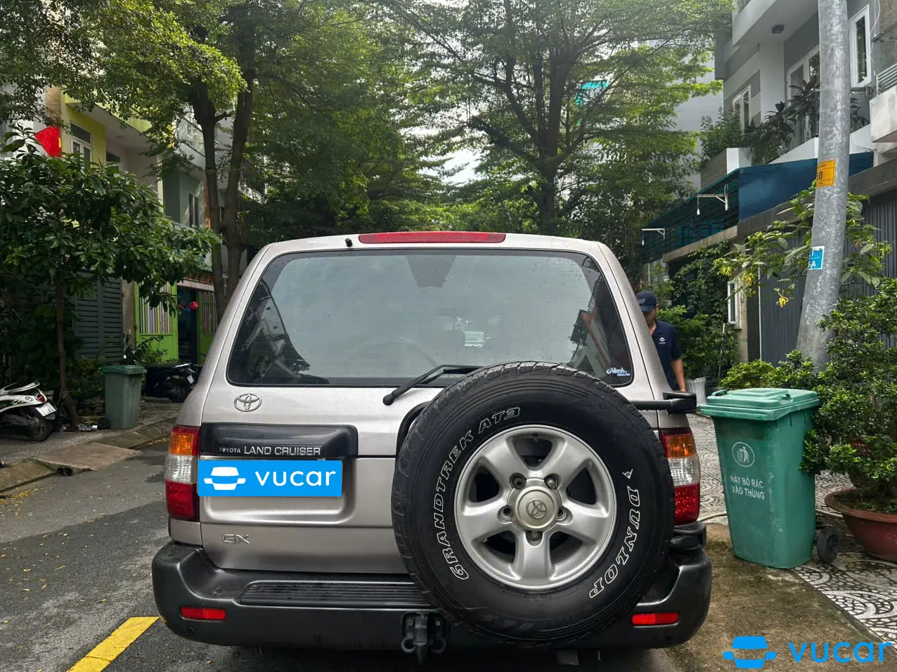 Toyota Land Cruiser 2001 - Ngoại thất 9