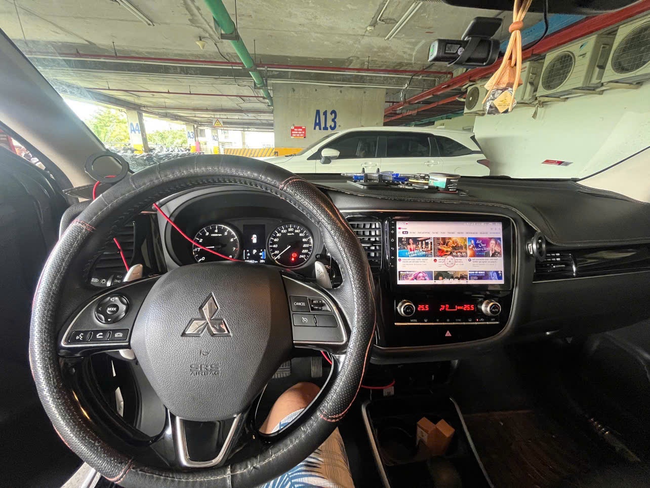 outlander premium 2022 - Nội thất 9