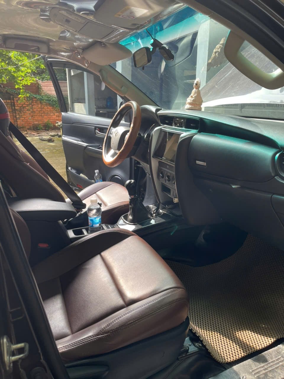Toyota Fortuner 2.4G 4x2 MT 2017 - Nội thất 9