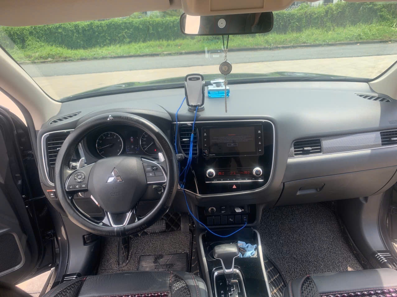 Mitsubishi Outlander 2.0 Premium 2020  - Nội thất 1