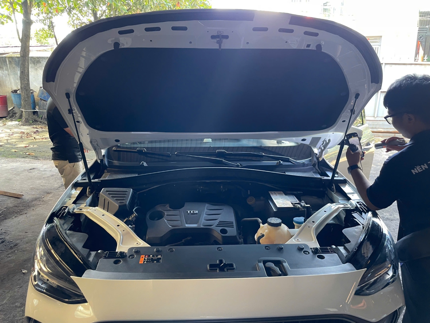 MG HS lux 2024 - Khoang động cơ 2