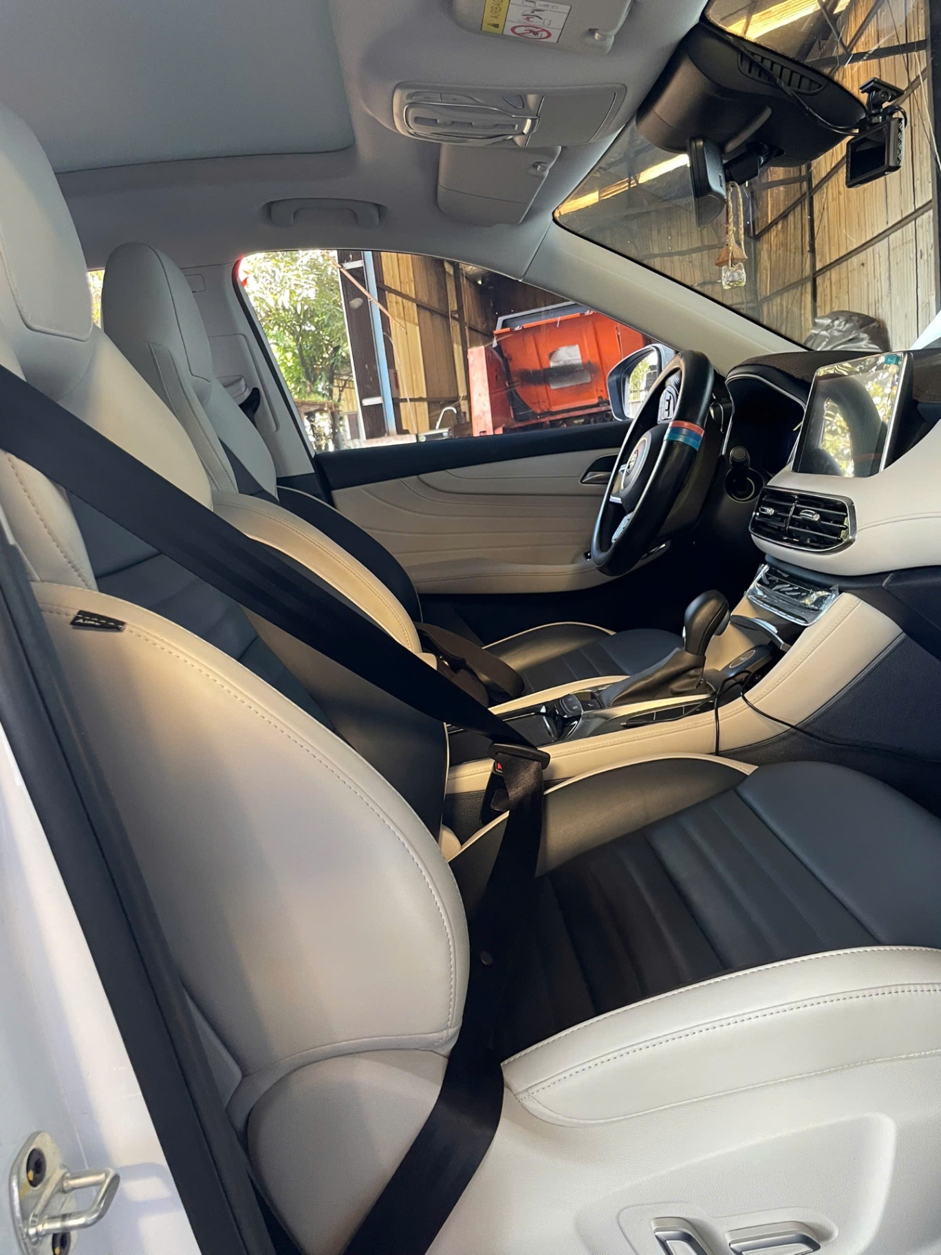MG HS lux 2024 - Nội thất 5