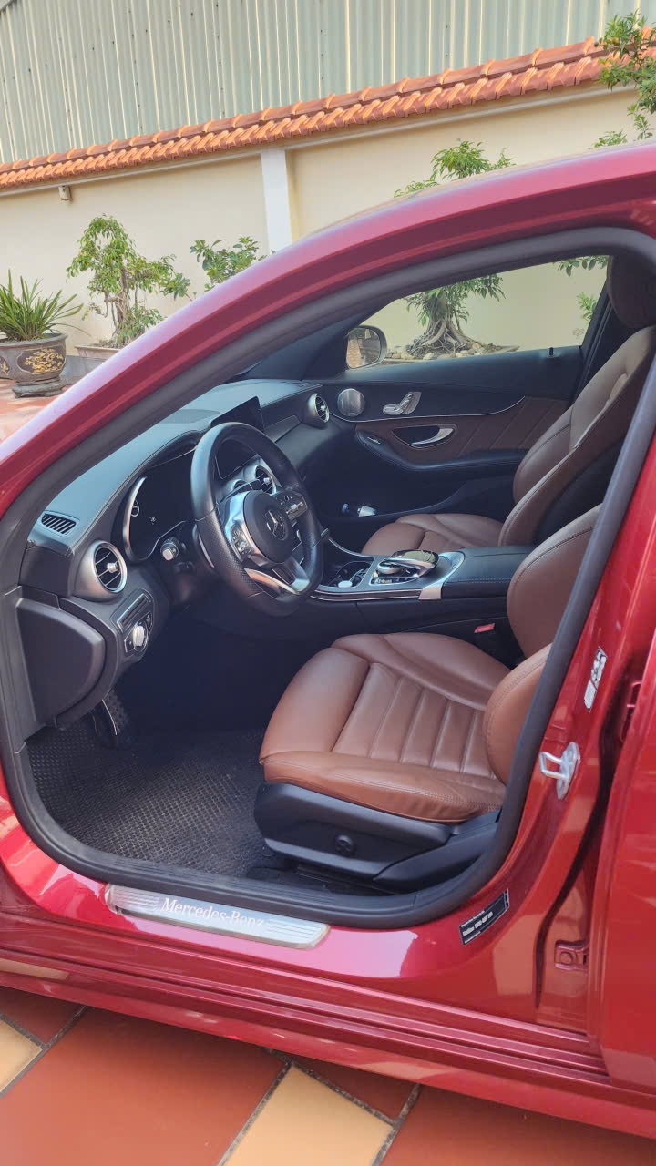 Mercedes C300 AT 2020 - Nội thất 2