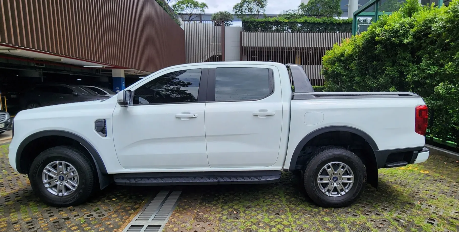 Ford Ranger XLS 4x2AT 2024 - Ngoại thất 5