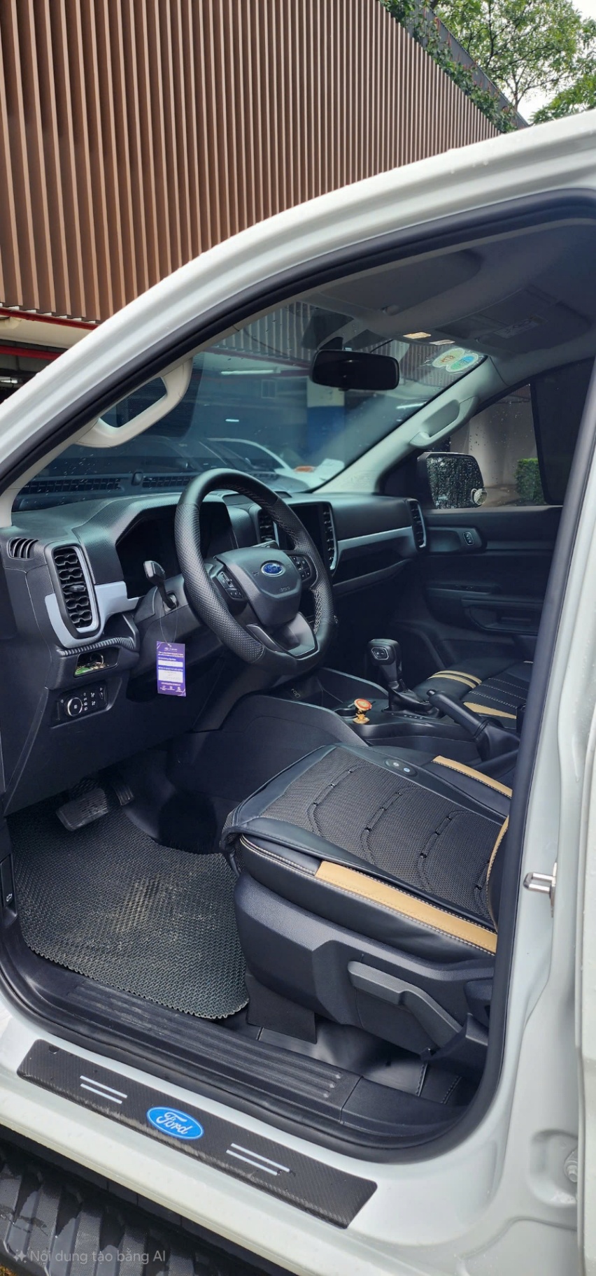 Ford Ranger XLS 4x2AT 2024 - Nội thất 7