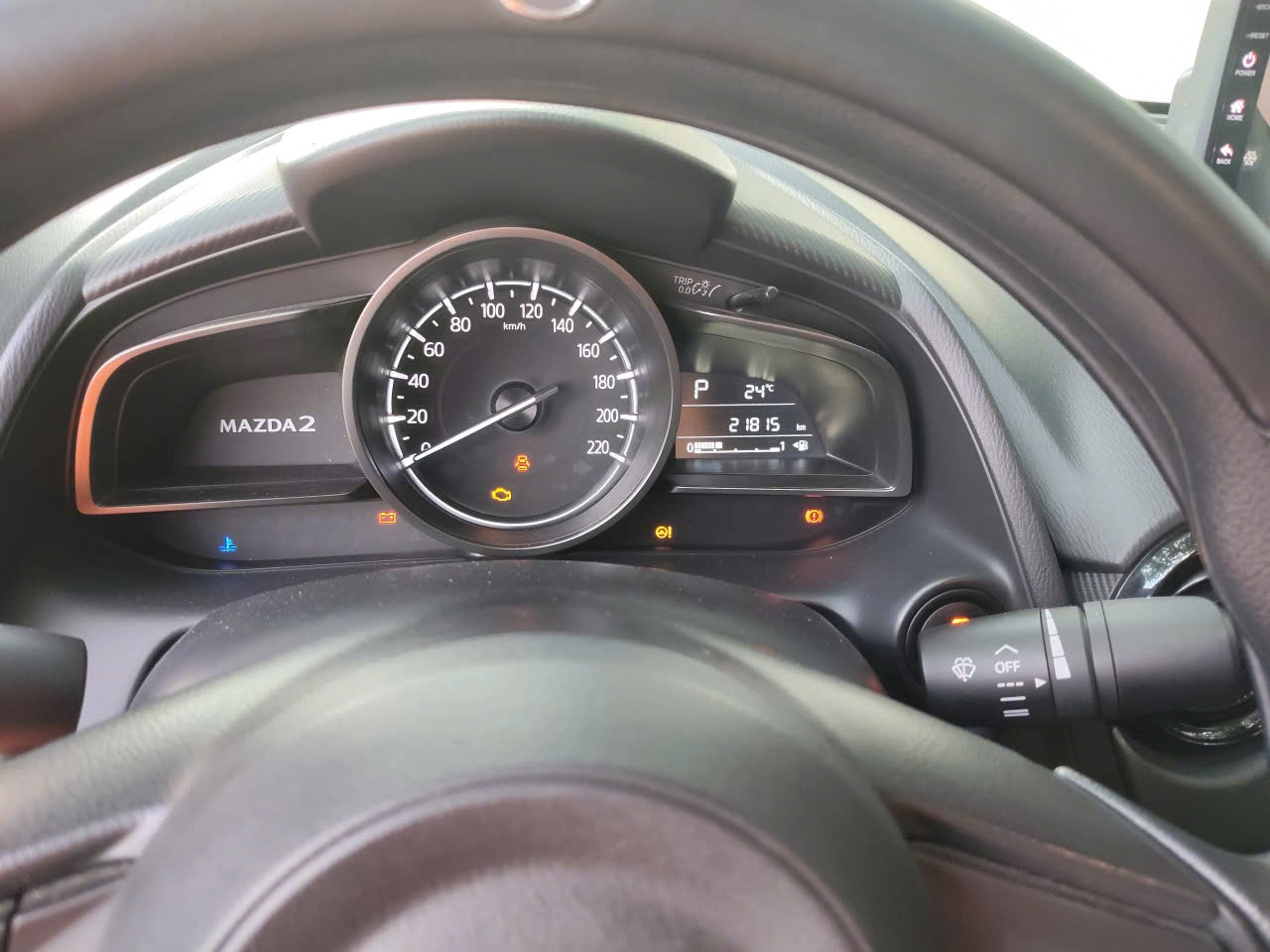 Mazda 2 AT 2022 - Nội thất 1