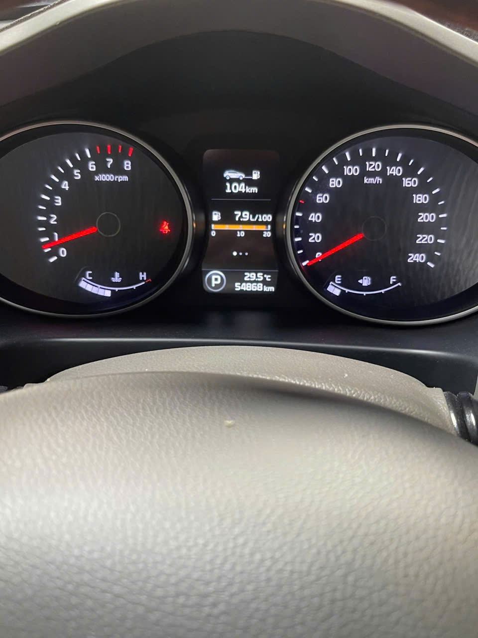 KIA Sportage 2015 màu trắng nhập Hàn Quốc - Nội thất 1