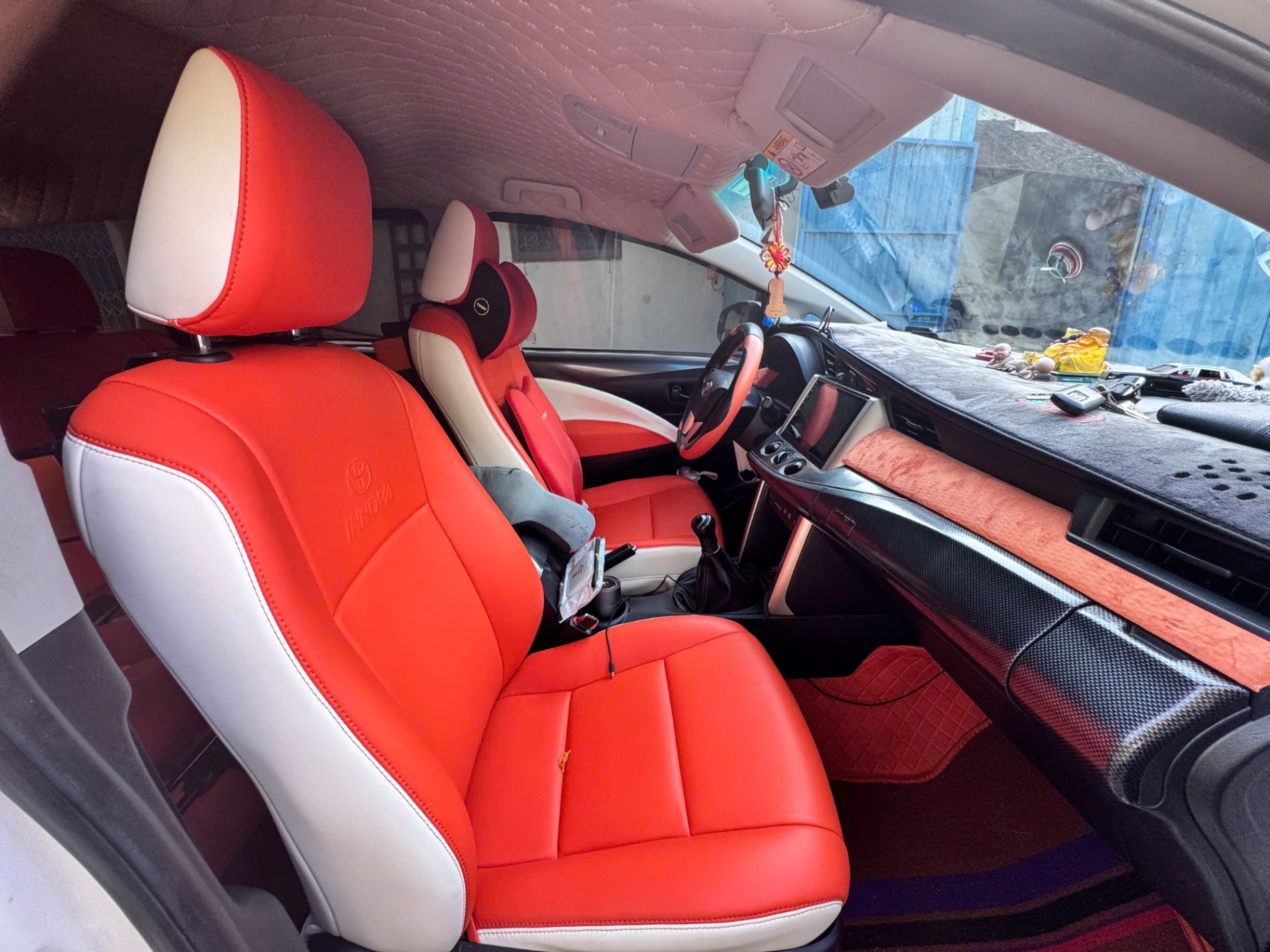 Toyota Innova Số sàn 2019  - Nội thất 3