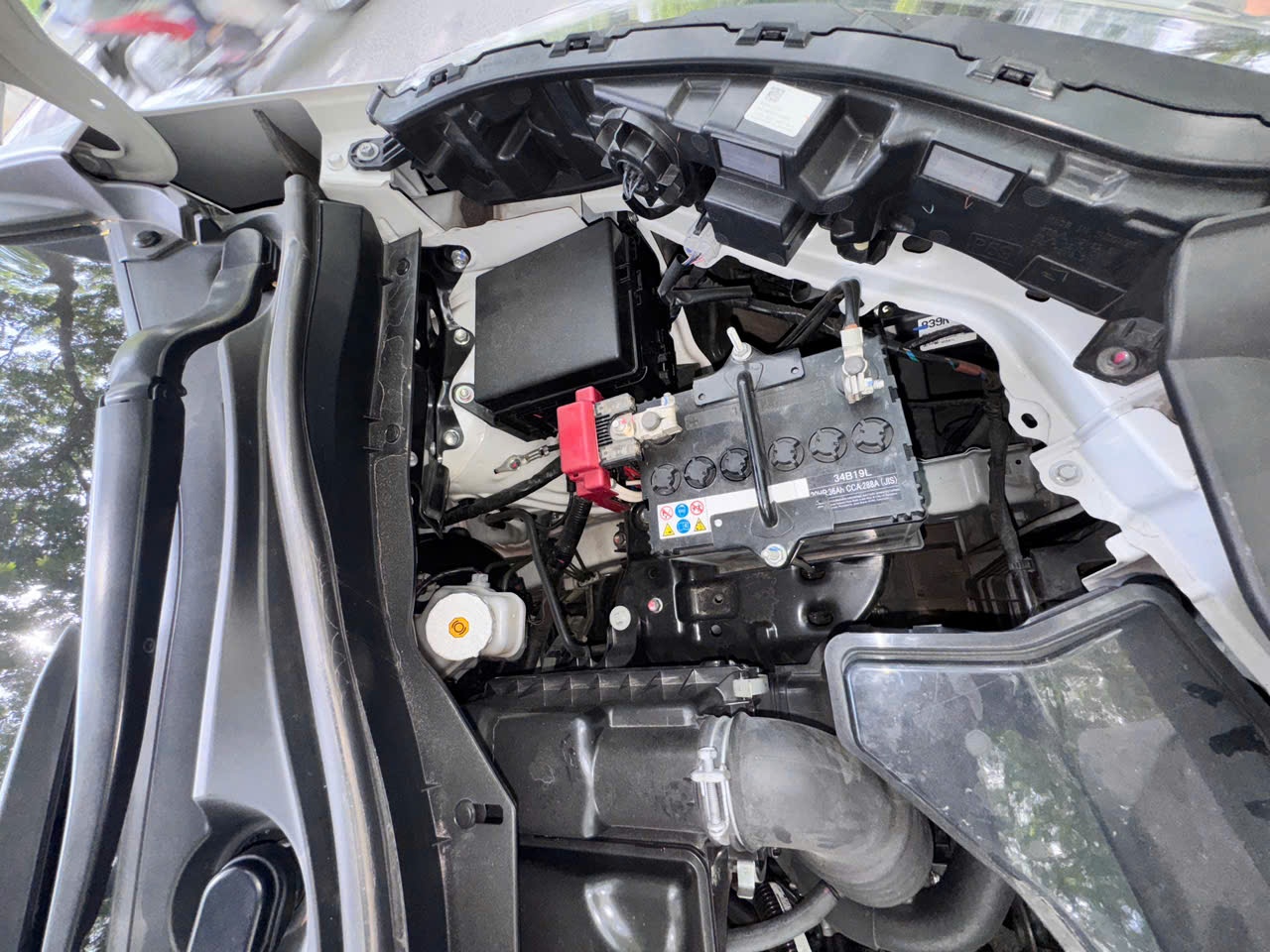 Mazda 3 hatchback 2016 - Khoang động cơ 1
