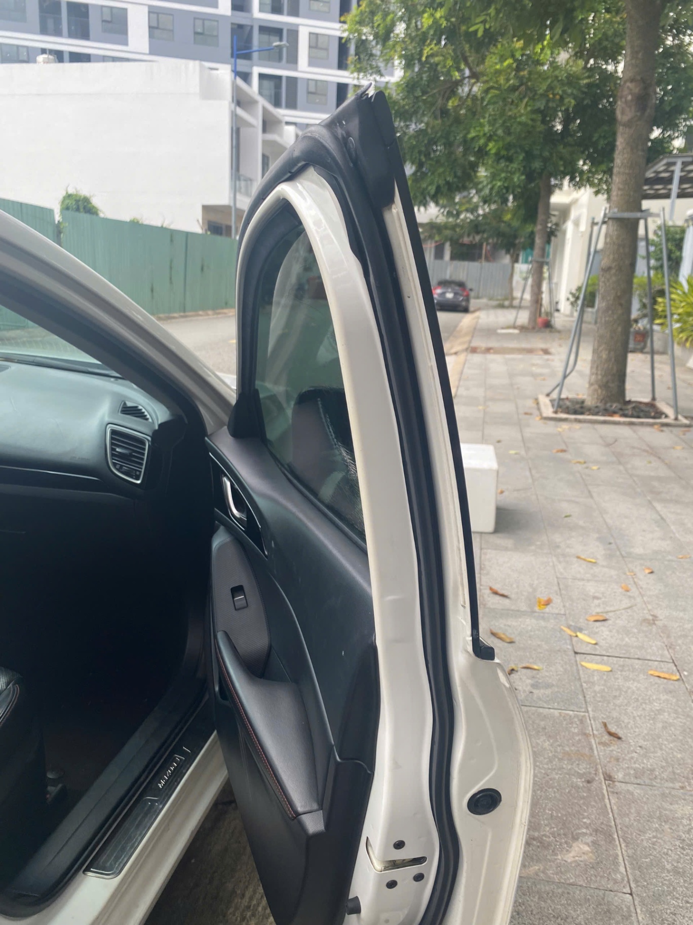Mazda 3 hatchback 2016 - Nội thất 4