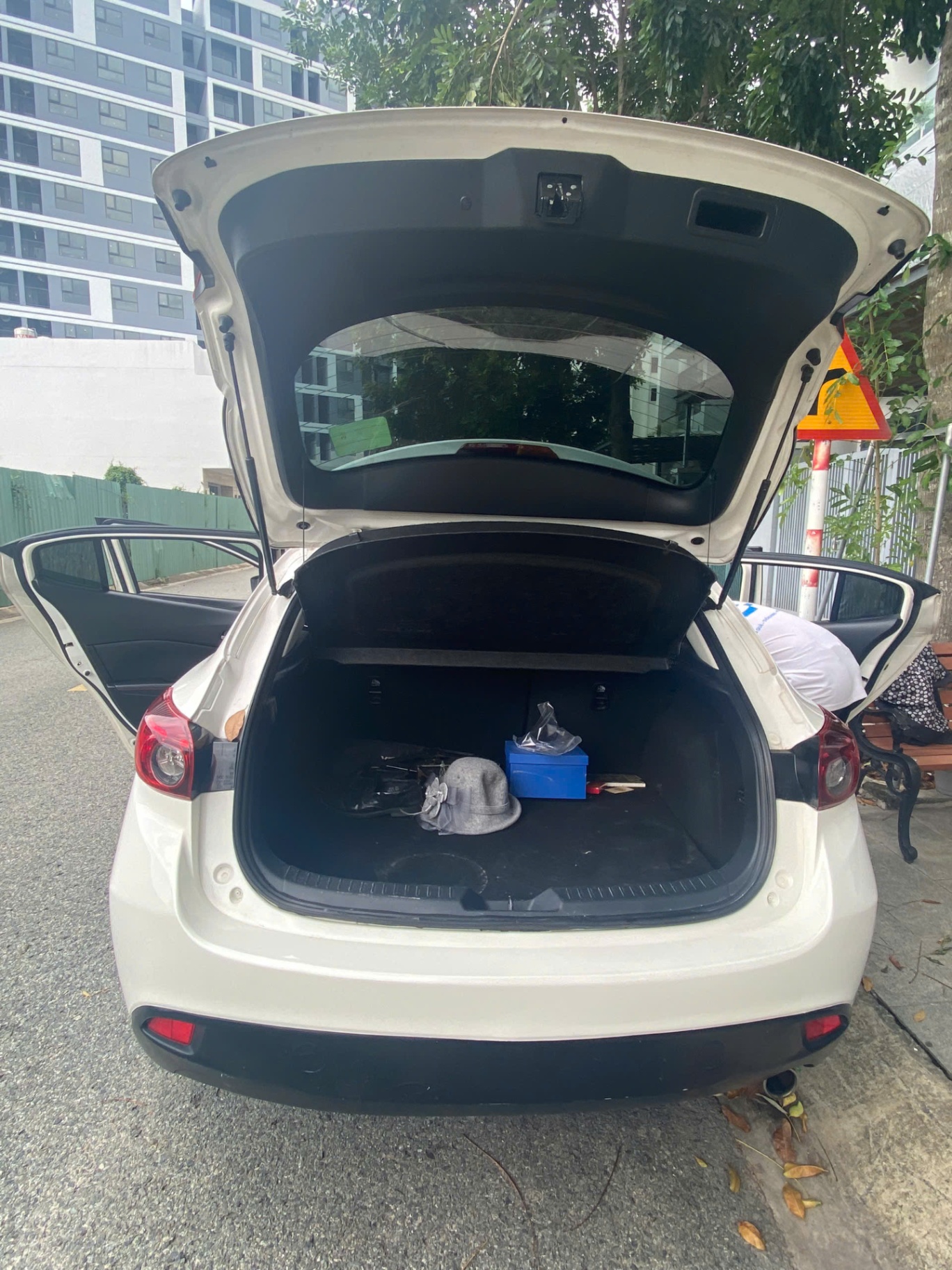 Mazda 3 hatchback 2016 - Nội thất 8