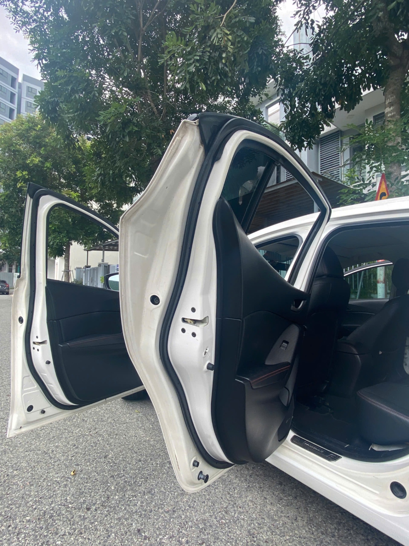 Mazda 3 hatchback 2016 - Nội thất 13