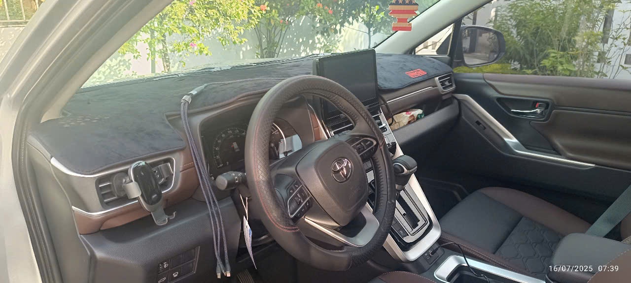 Toyota Innova máy xăng 2024 - Nội thất 2